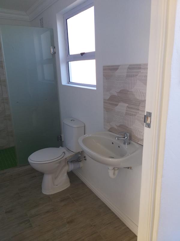 To Let 2 Bedroom Property for Rent in Goodwood Central Western Cape